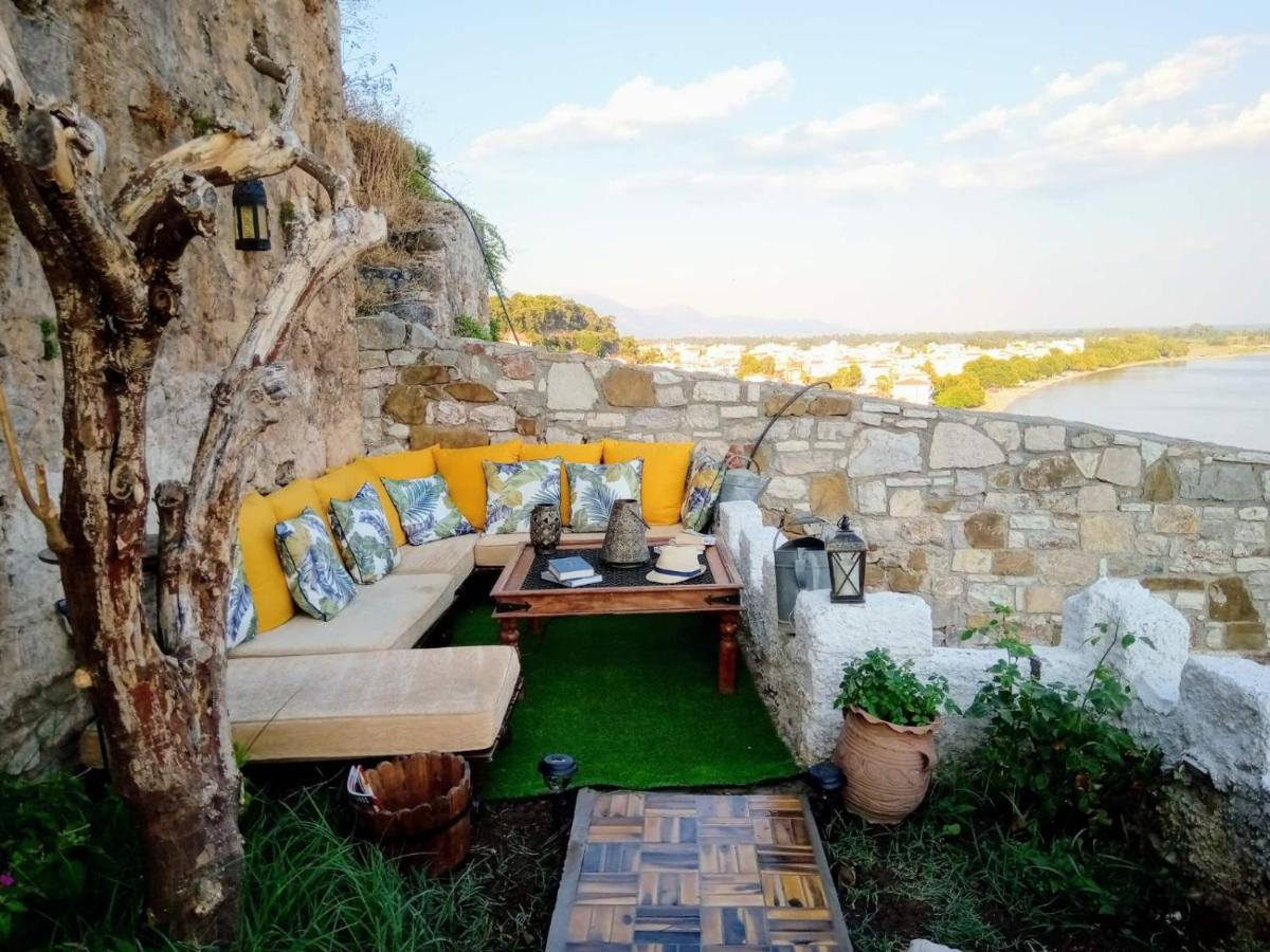 Clock'S House Apartment Nafpaktos Bagian luar foto
