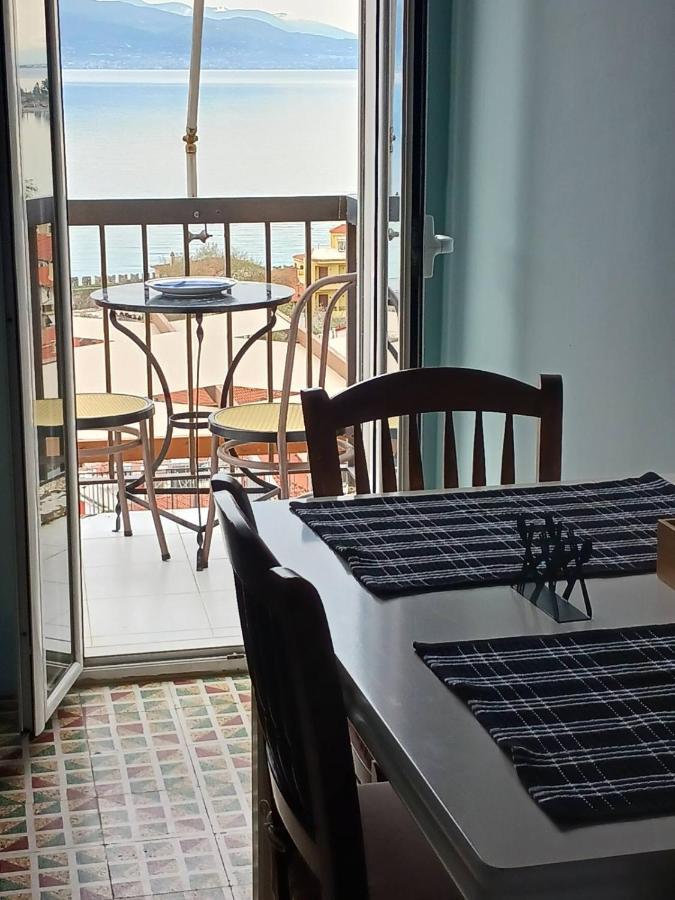 Clock'S House Apartment Nafpaktos Bagian luar foto