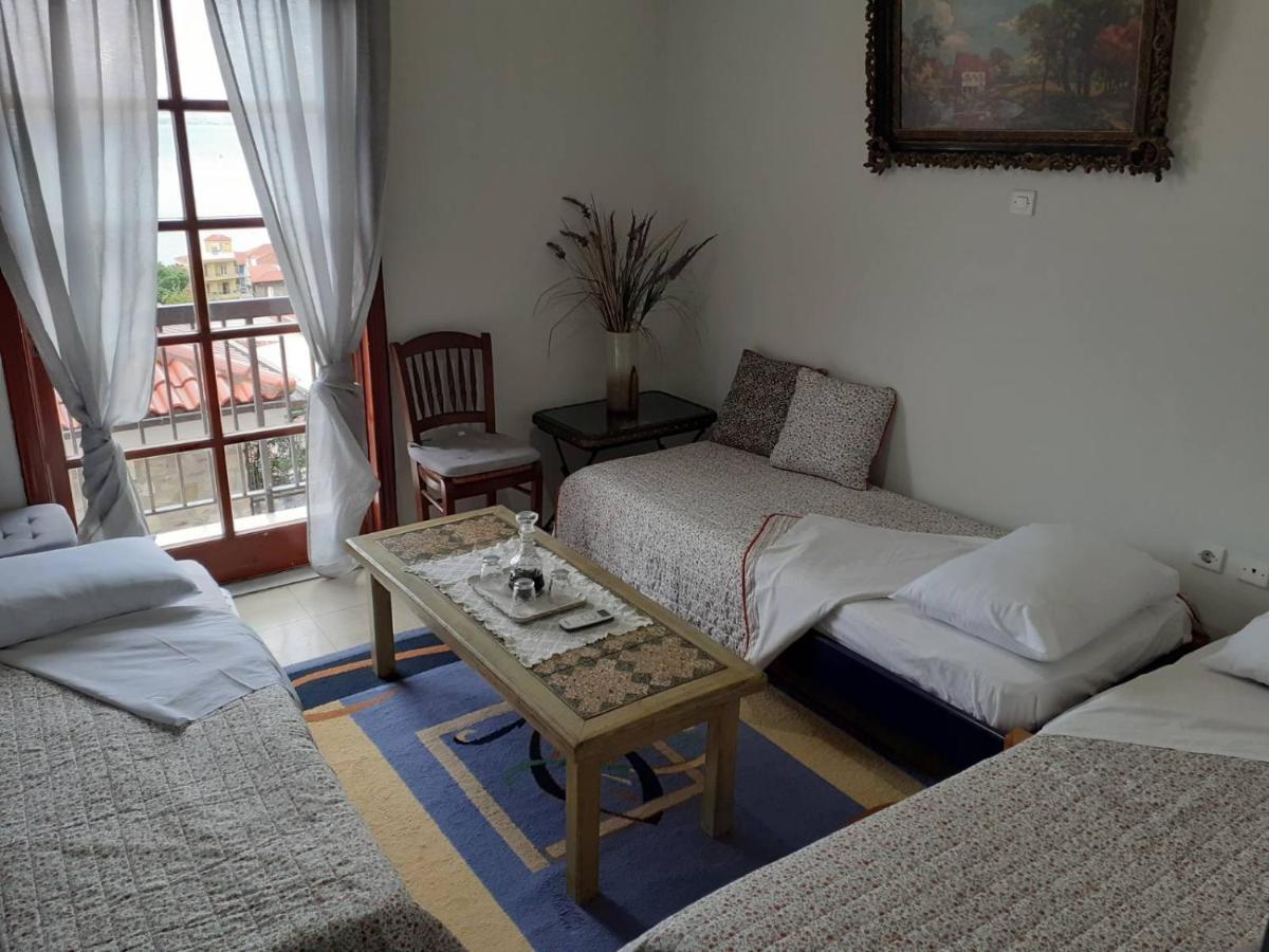 Clock'S House Apartment Nafpaktos Bagian luar foto